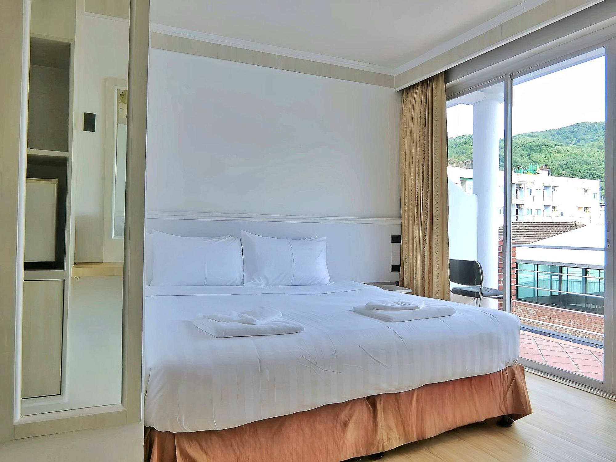 Sira Boutique Residence - Newly Renovated Patong Exterior foto